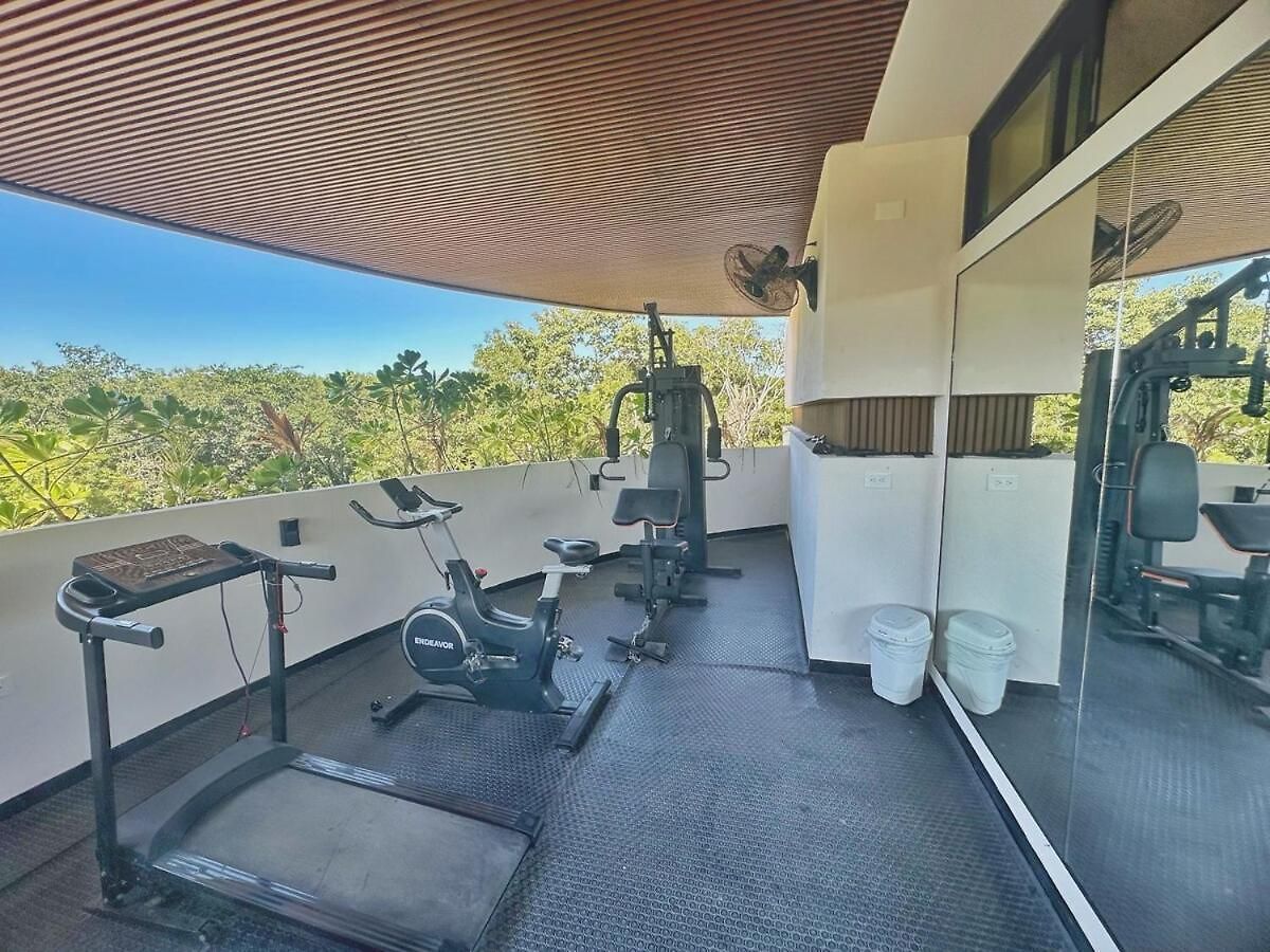 New Jungle Retreat 1br2ba Garden Private Pool *