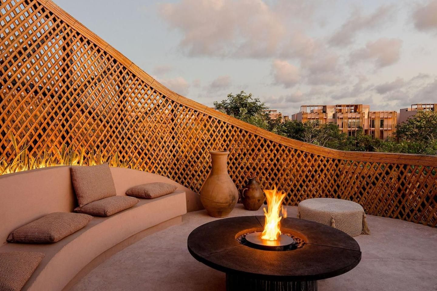 Chic Wrestaurant, Yoga, Coworking Areas