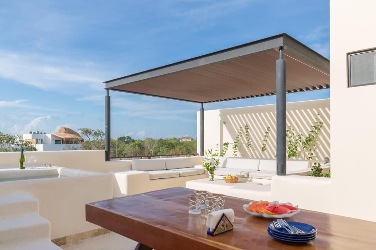 Apartment Penthouse 3br Only 1 Mile From *