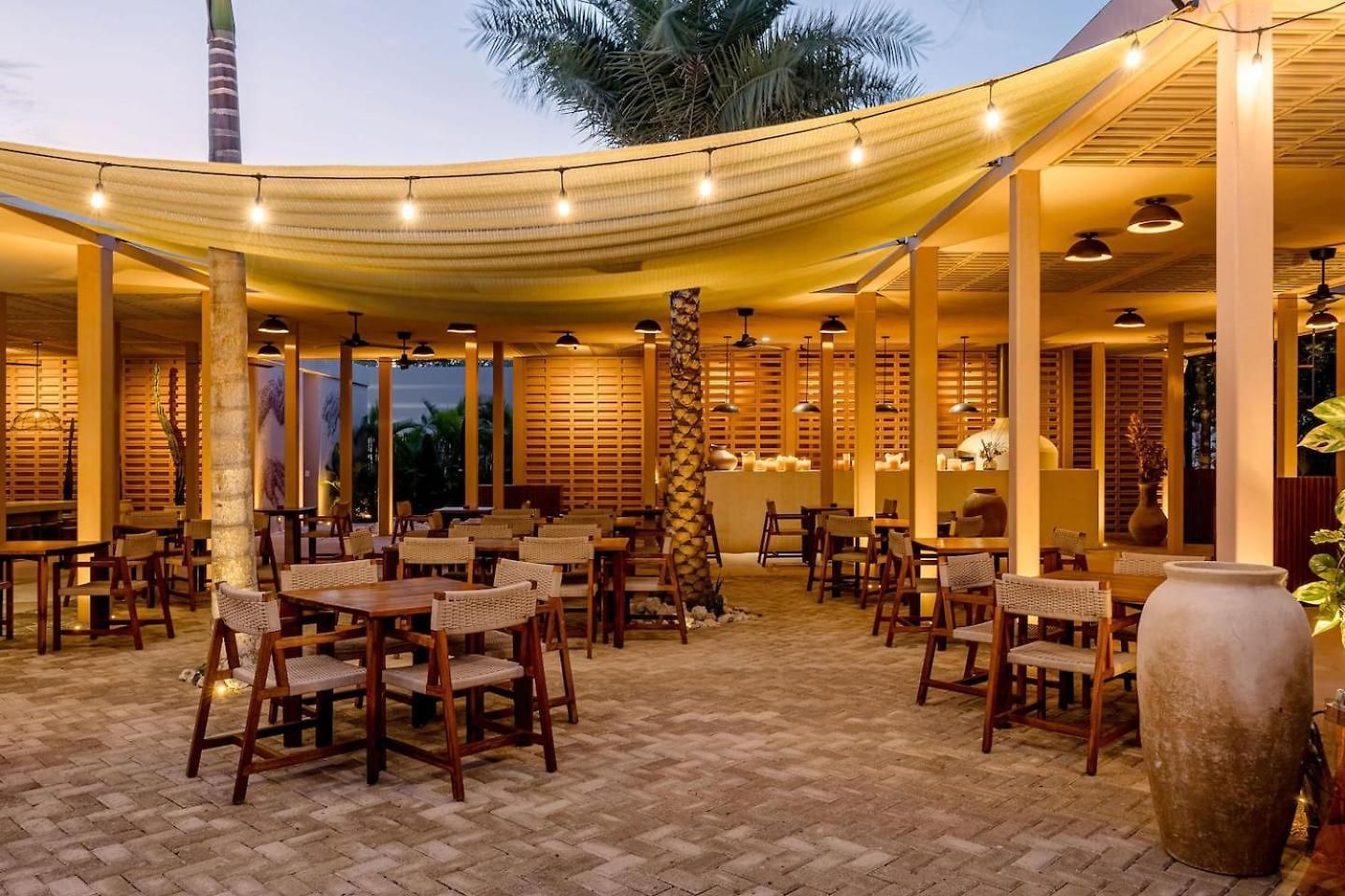 Apartment Chic Wrestaurant, Yoga, Coworking Areas *