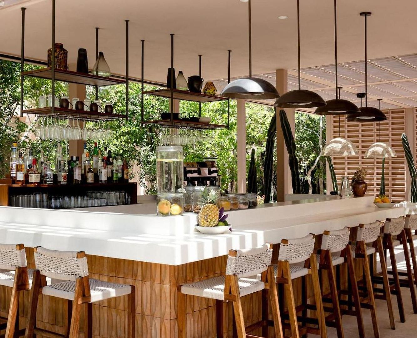 Apartment Chic Wrestaurant, Yoga, Coworking Areas