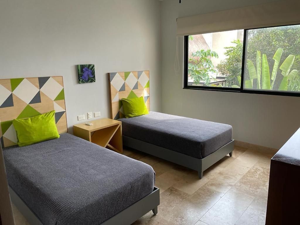 Apartment Penthouse 3br Only 1 Mile From