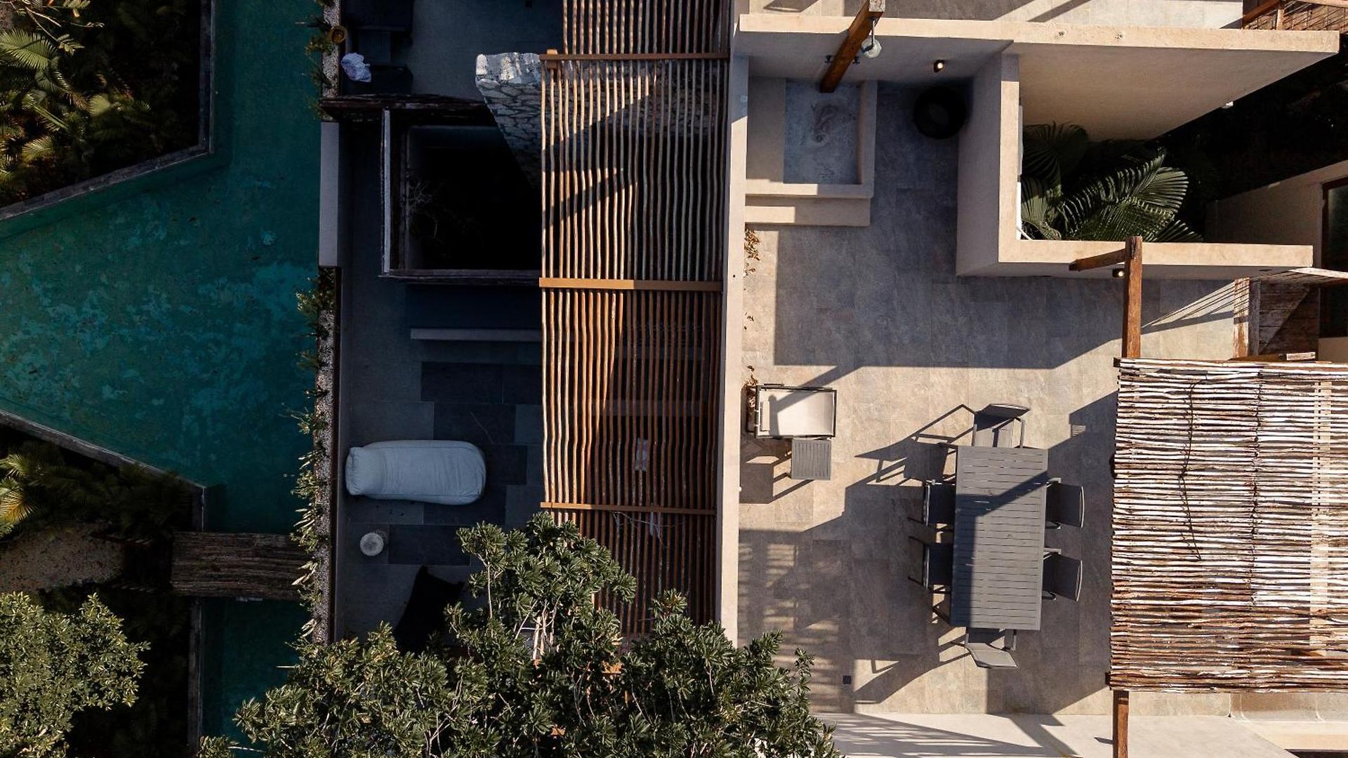 Nomad Humans Residences Apartment