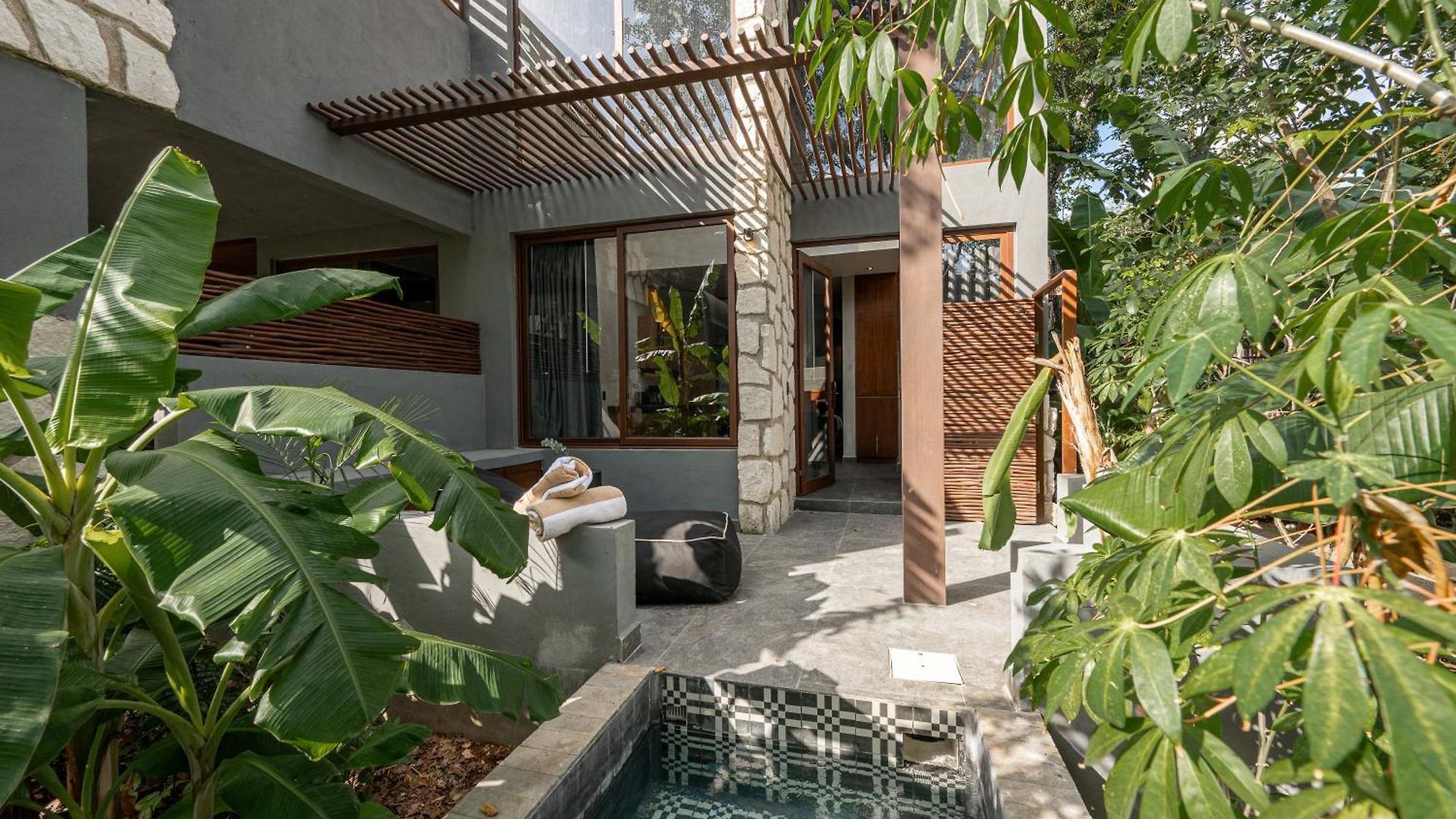 Nomad Humans Residences Apartment