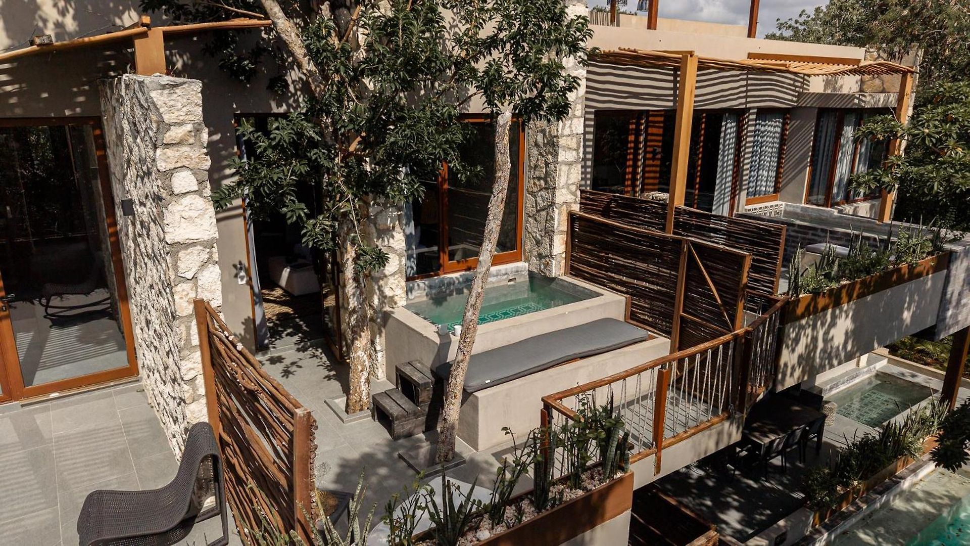 Nomad Humans Residences
