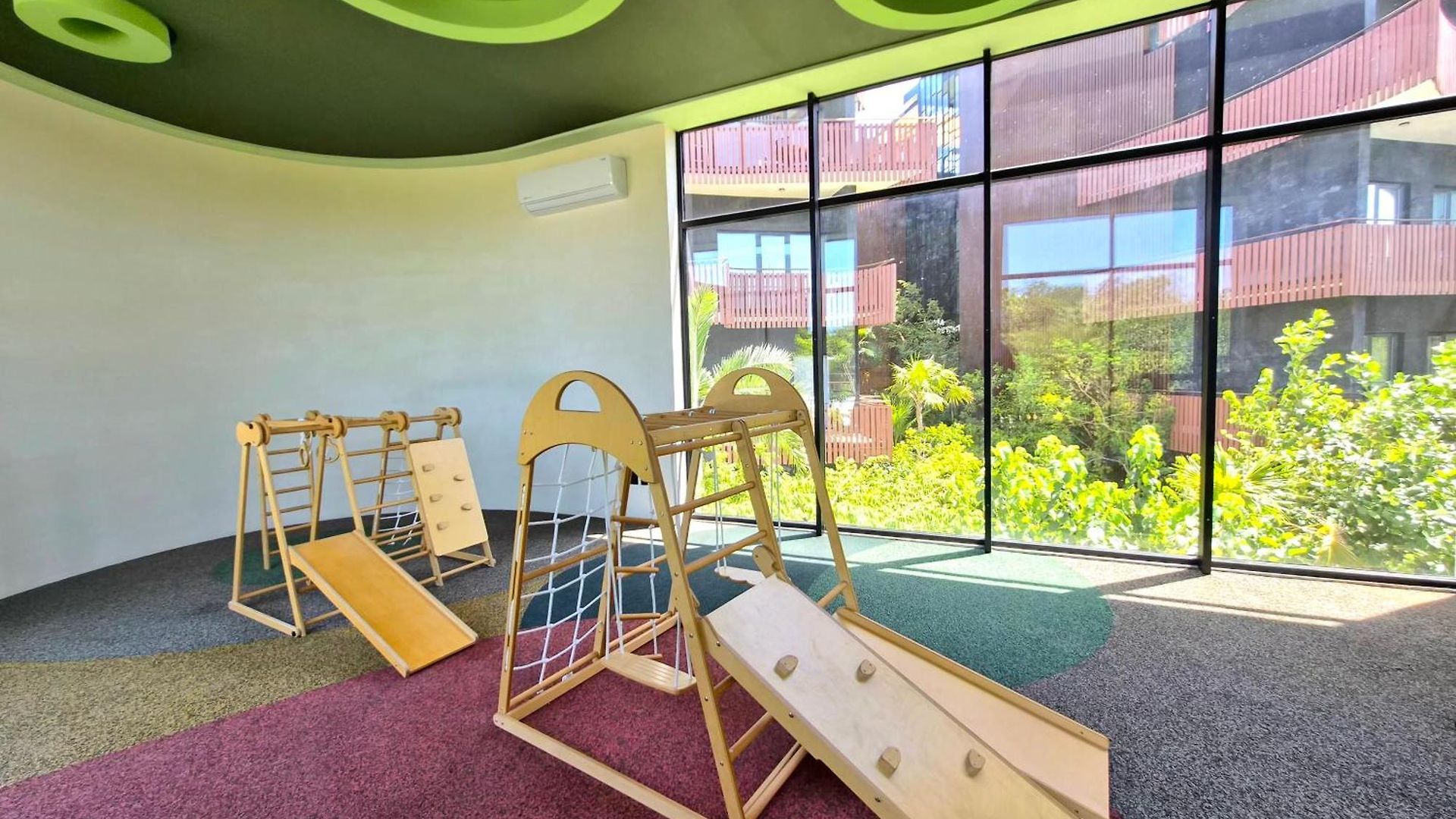 Apartment Private Pool With Access And Baby Crib - Zone *