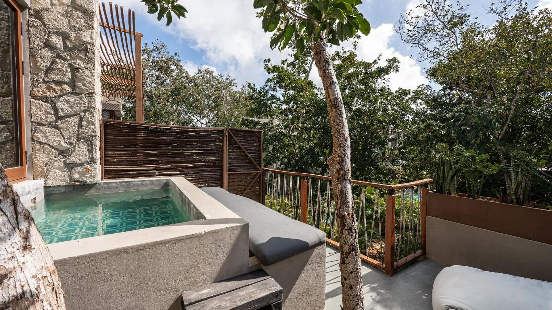 Nomad Humans Residences