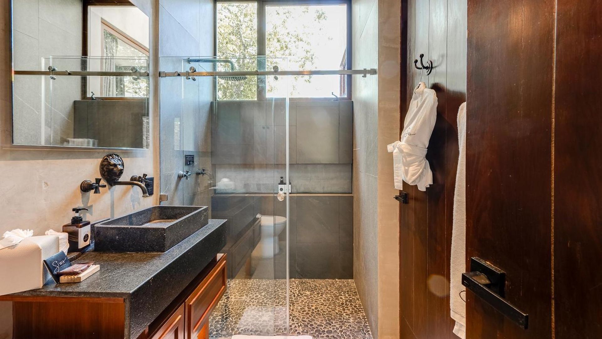 Apartment Nomad Humans Residences