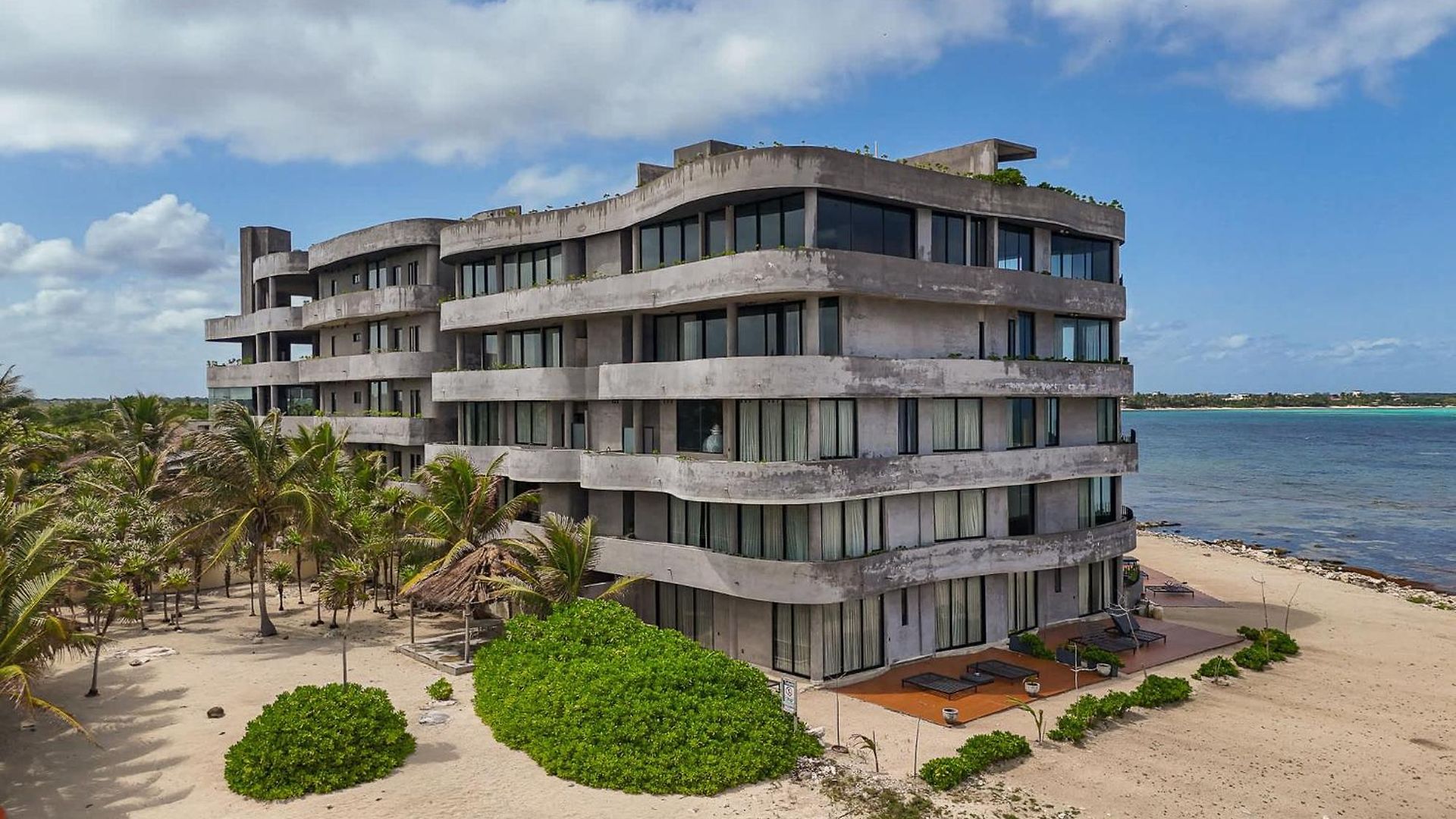 Oceanfront 4br Duplex In Maiim Tankah With Pool , & Gym Apartment