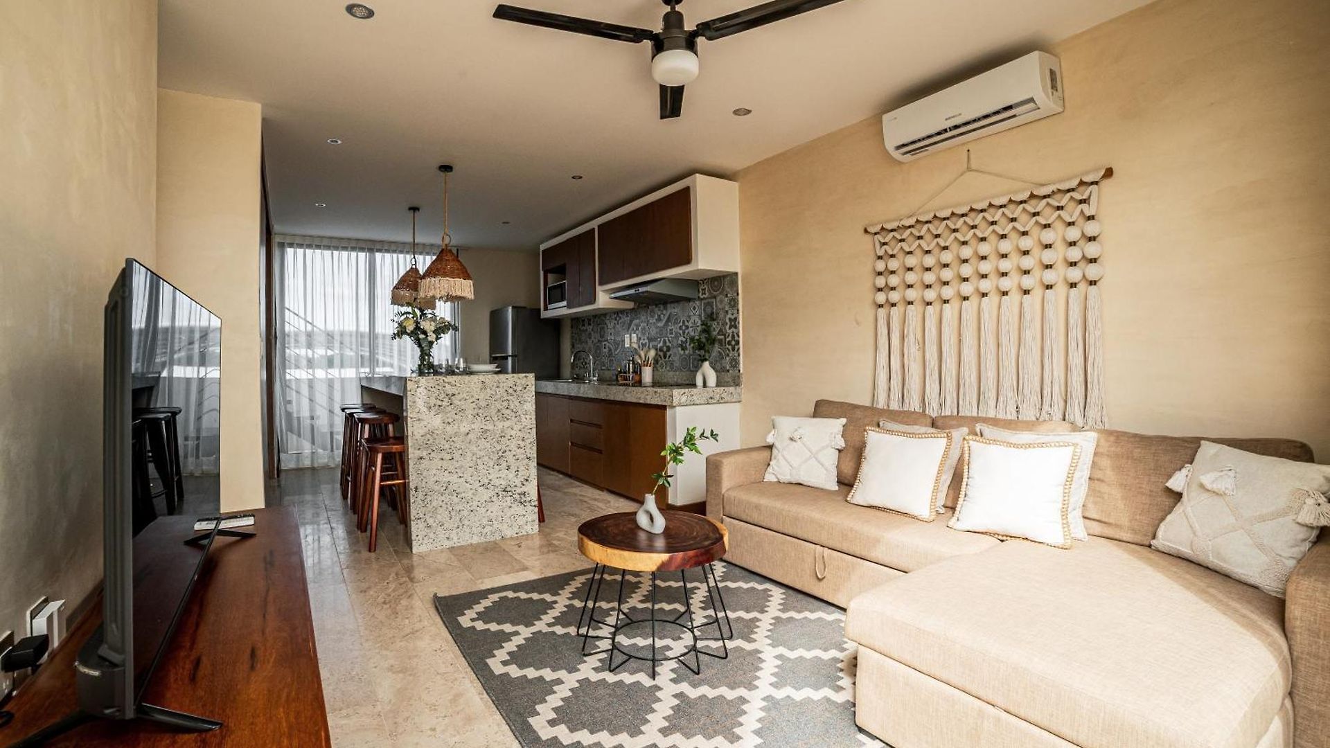 Bt Homes - Lujoso Ph, Naturaleza & Piscina Privada