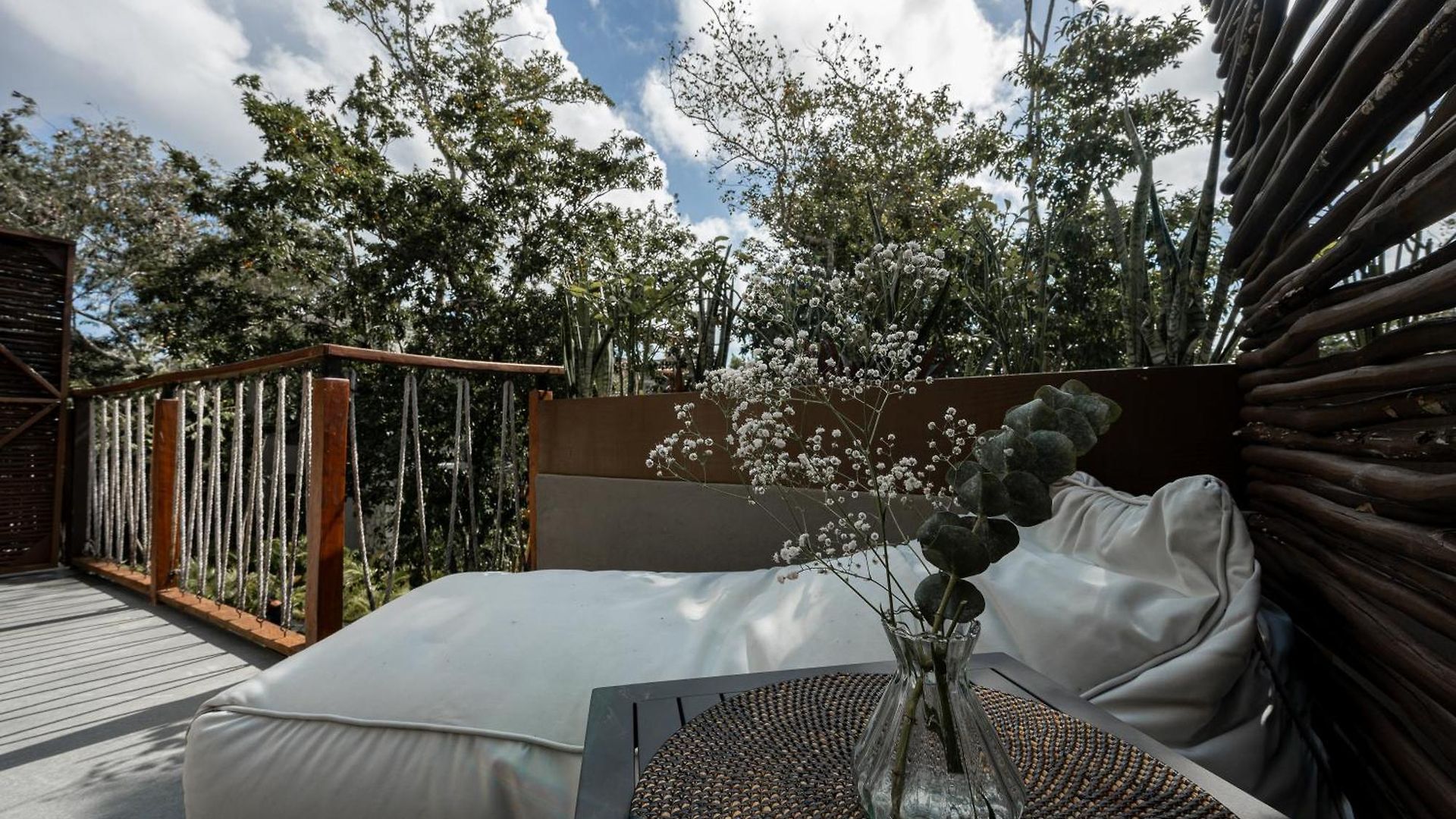Nomad Humans Residences *