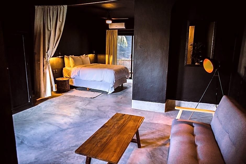 Aroma & Club Hotel