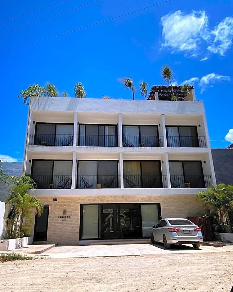 Zendero Hotel