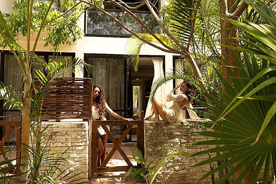 The Waves Hotel 4*