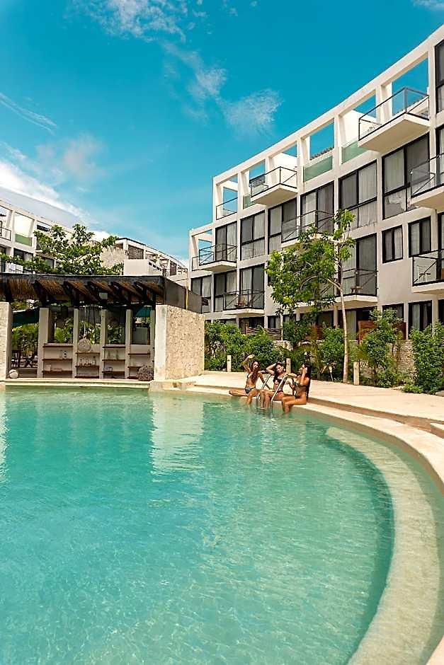 The Waves Hotel Tulum