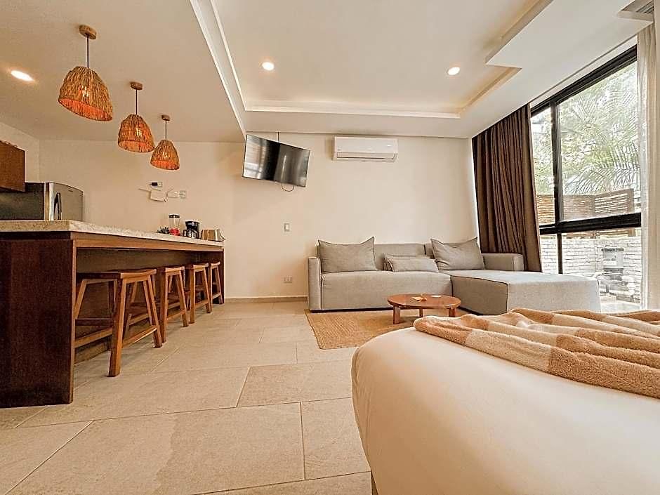 Hotel The Waves 4*