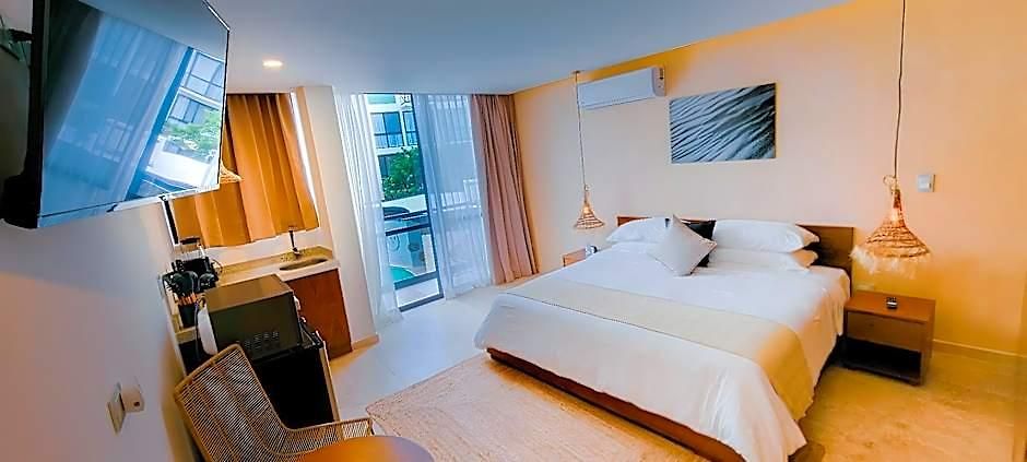 Hotel The Waves