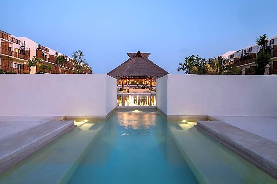 Wyndham Hotel 4*