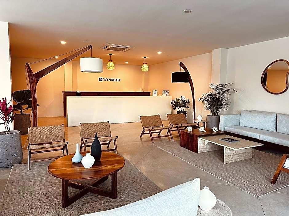 Wyndham Hotel 4*