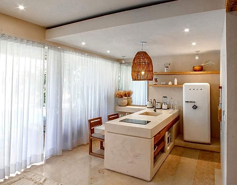 Jungle Chic 5*