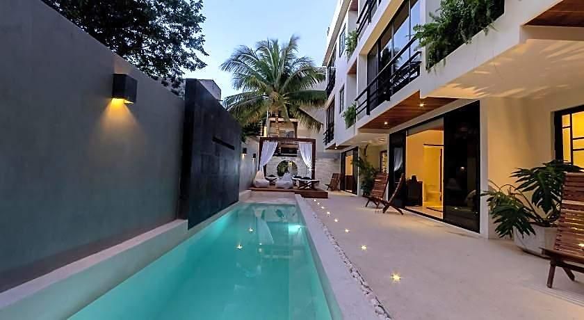 El Brujo Hotel 3*