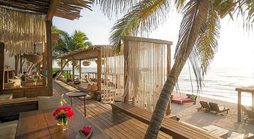 Hotel Amansala And