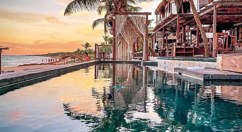 Hotel Amansala And