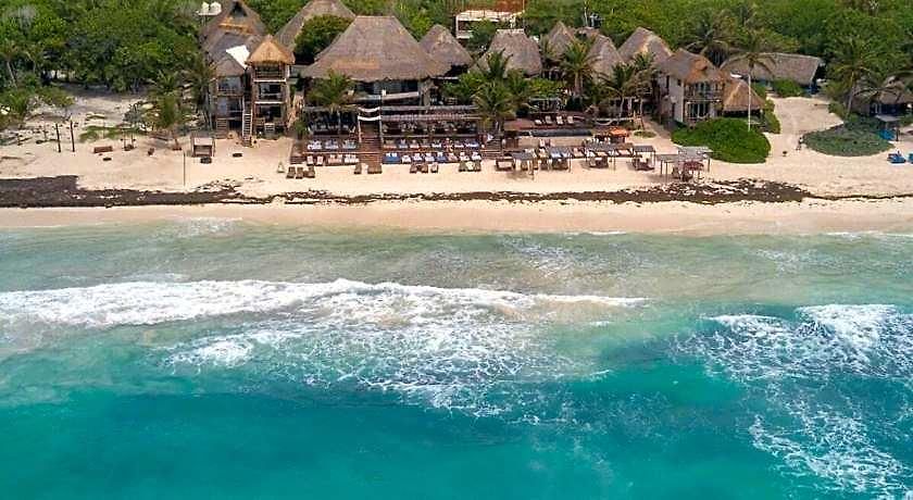 Hotel Amansala And Tulum