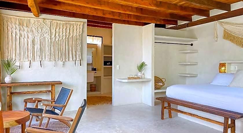 Hotel Amansala And