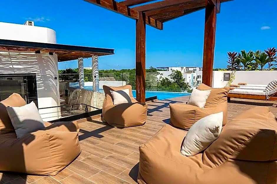 Hotel Spacious Penthouse With Pool