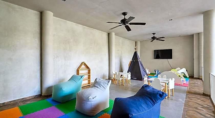 Bakal By Lockey Hotel