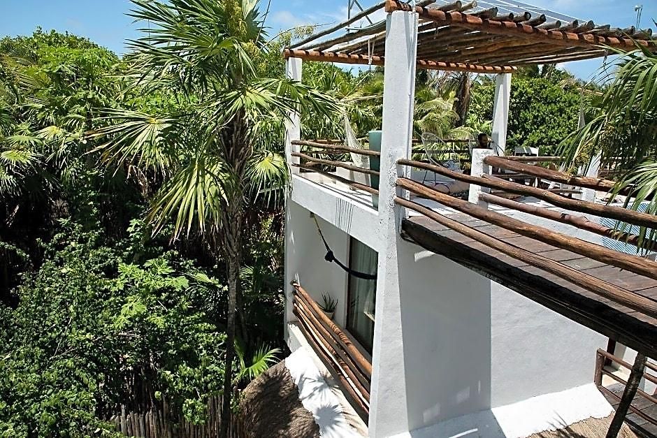 Residencia Gorila 2*
