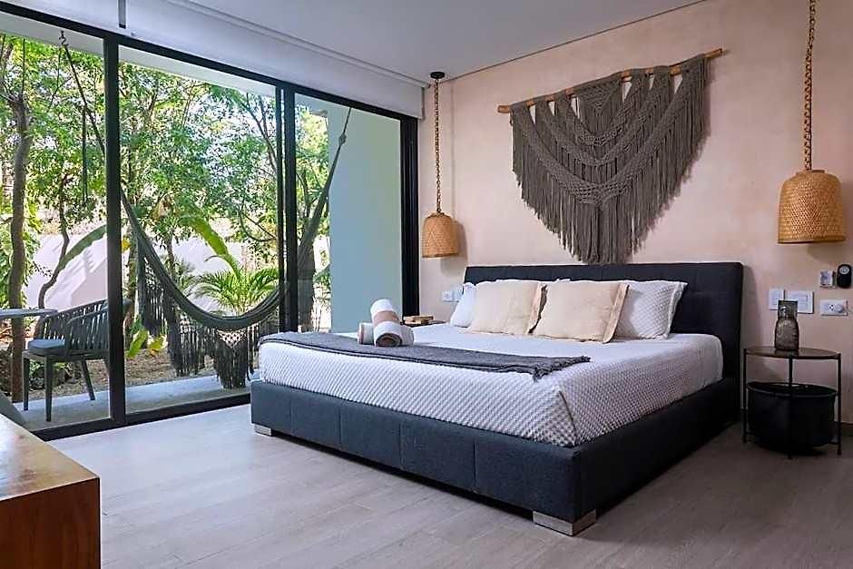 Panoramic 1-br Studio,garden, 360º Pool & Gym