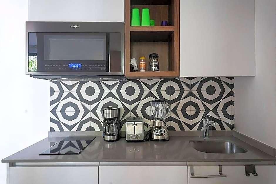 Panoramic 1-br Studio,garden, 360º Pool & Gym Holiday home