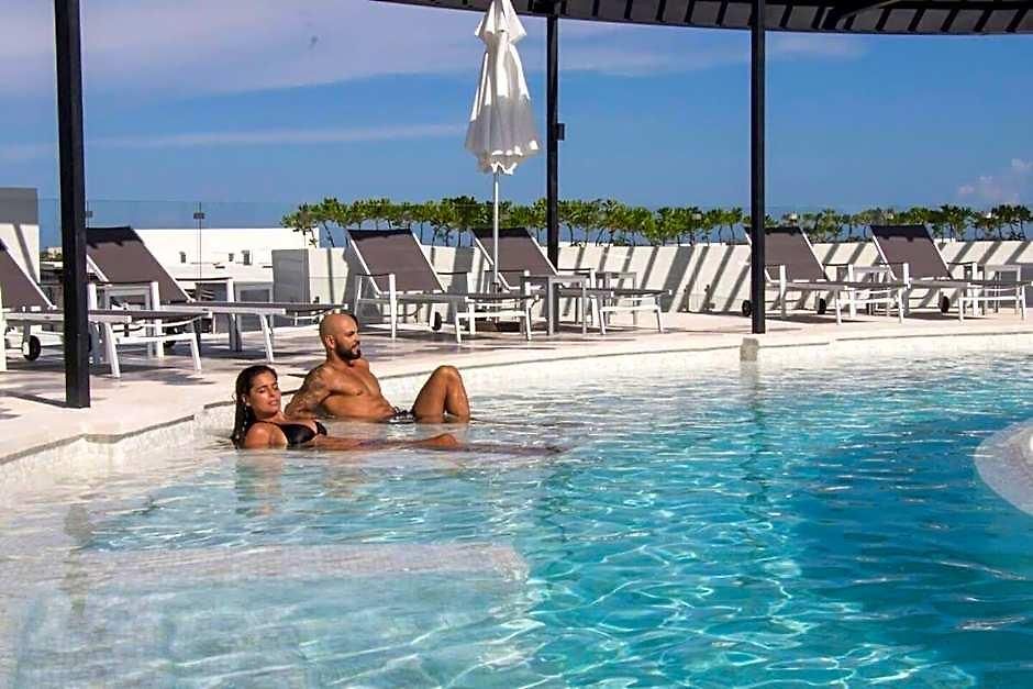 Panoramic 1-br Studio,garden, 360º Pool & Gym *
