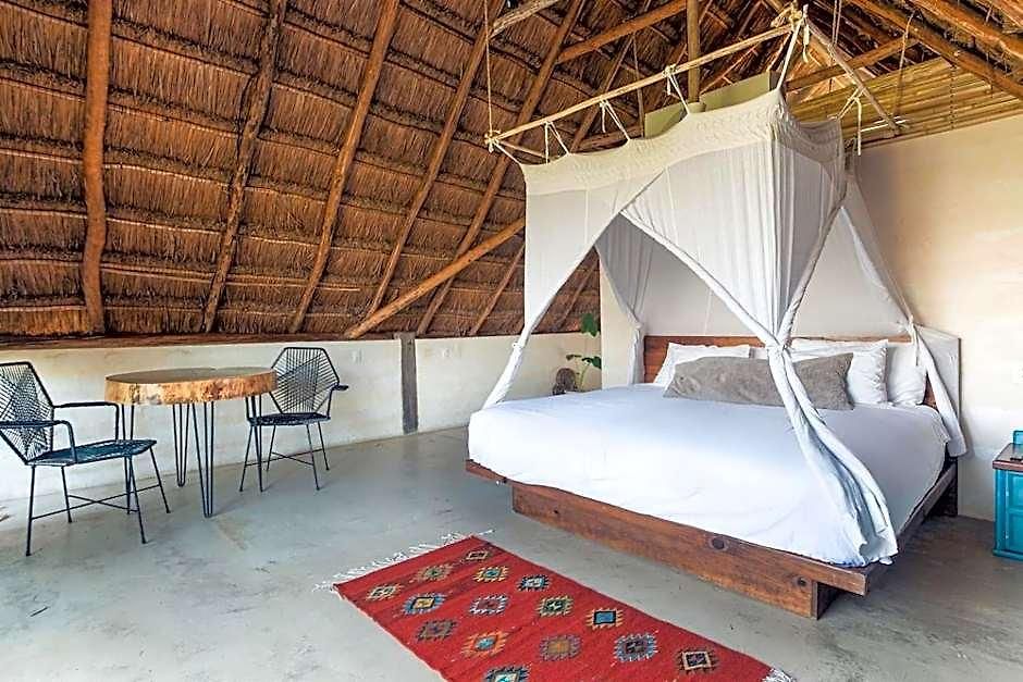 Hidden Treehouse Eco-hotel Hotel