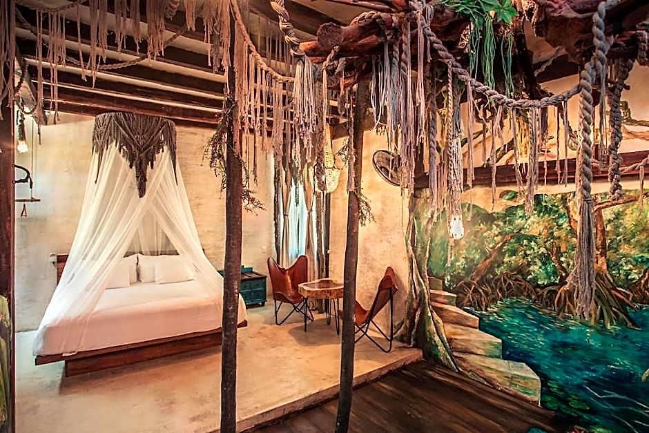 Hotel Hidden Treehouse Eco-hotel 4*