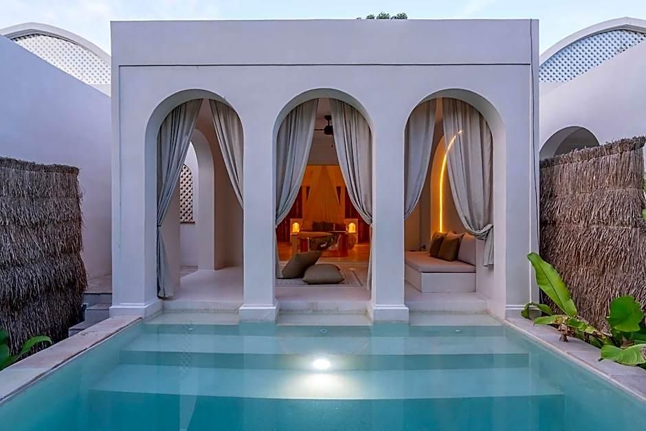 Anat Tantric Boutique 5*