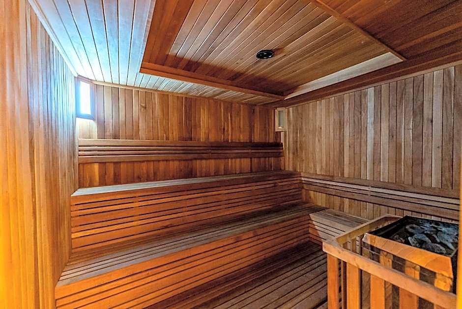 Luxury Gym Jacuzzi Wifi Starlink *