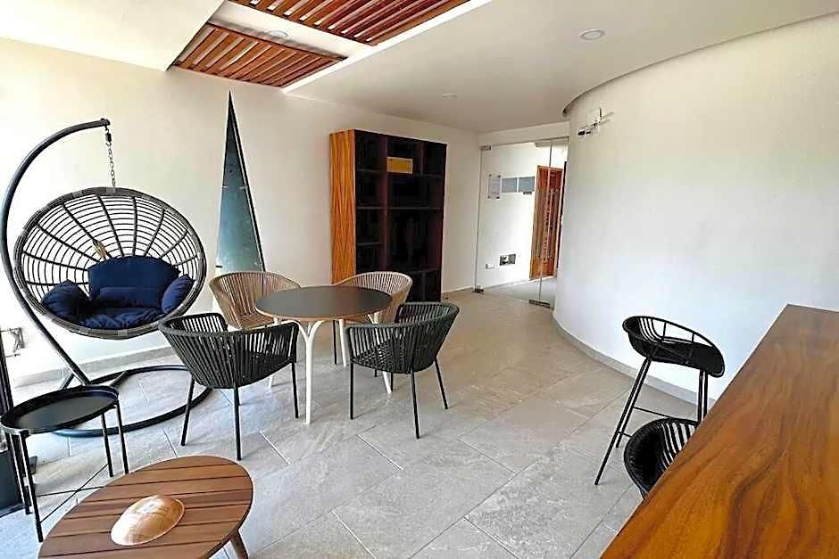 Hotel Spacious Penthouse With Pool