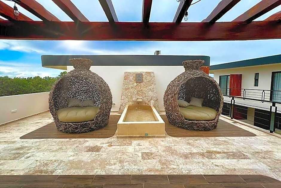 Spacious Penthouse With Pool 4*