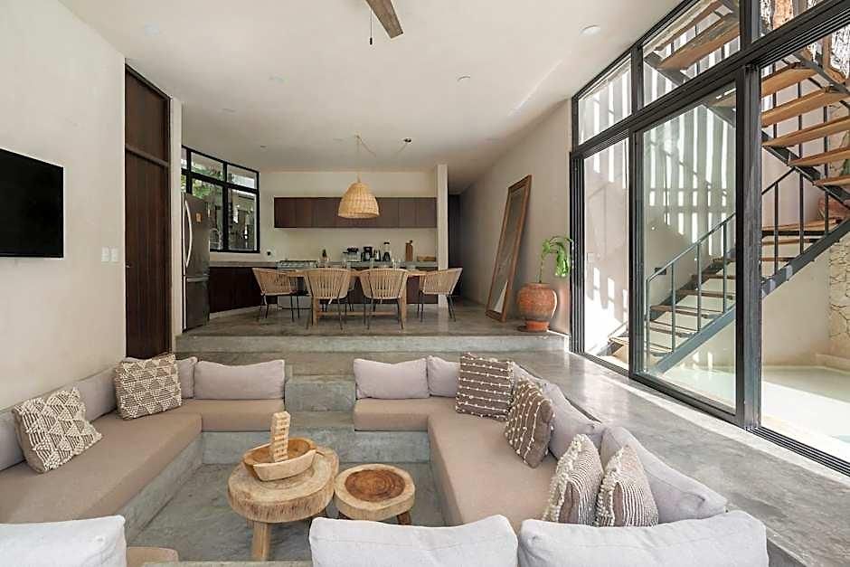 2 Tropical Bohemian Villas-2 Priv Pool-bbq 3a-3b *