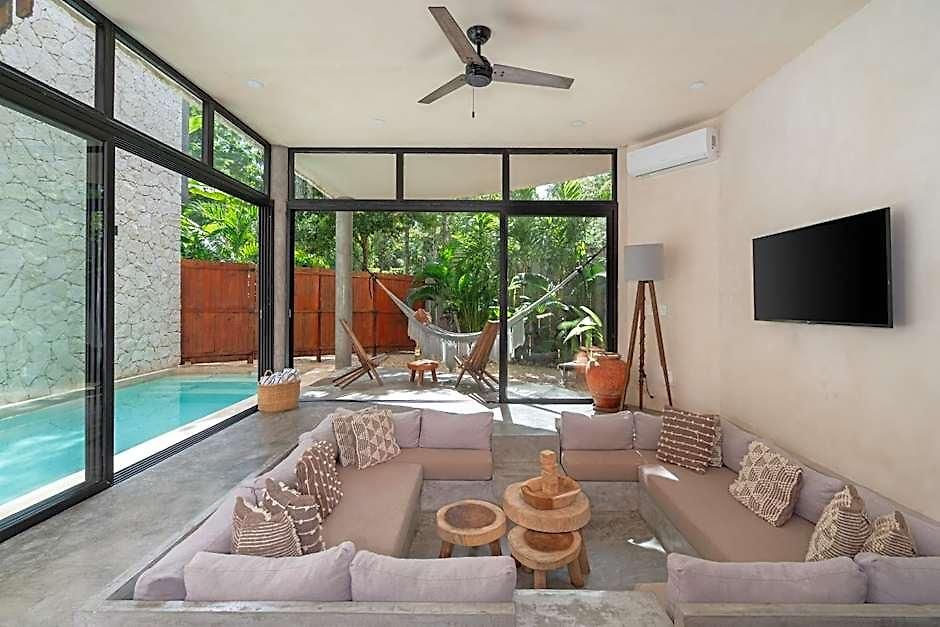 2 Tropical Bohemian Villas-2 Priv Pool-bbq 3a-3b Villa *
