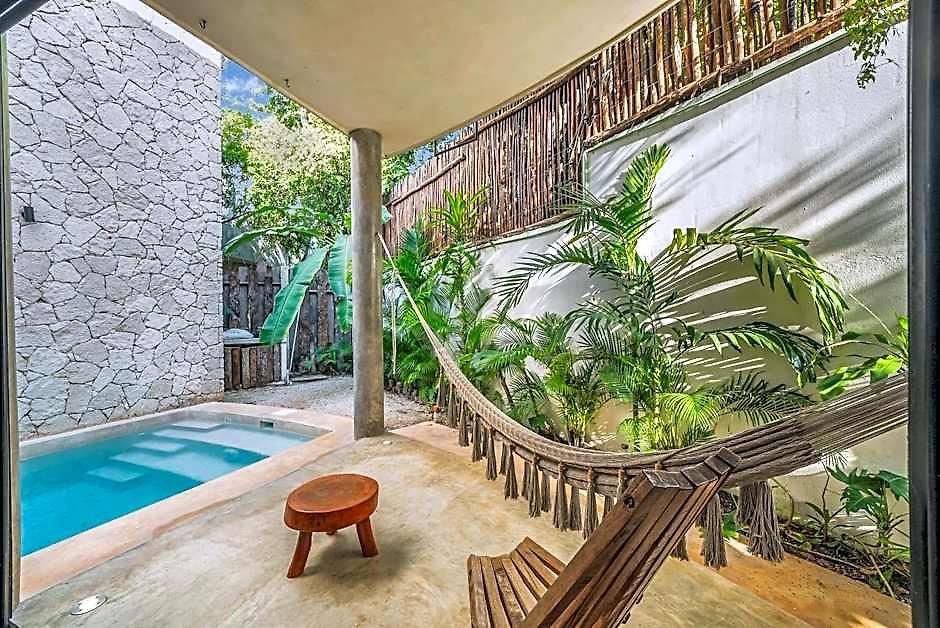 2 Tropical Bohemian Villas-2 Priv Pool-bbq 3a-3b Villa