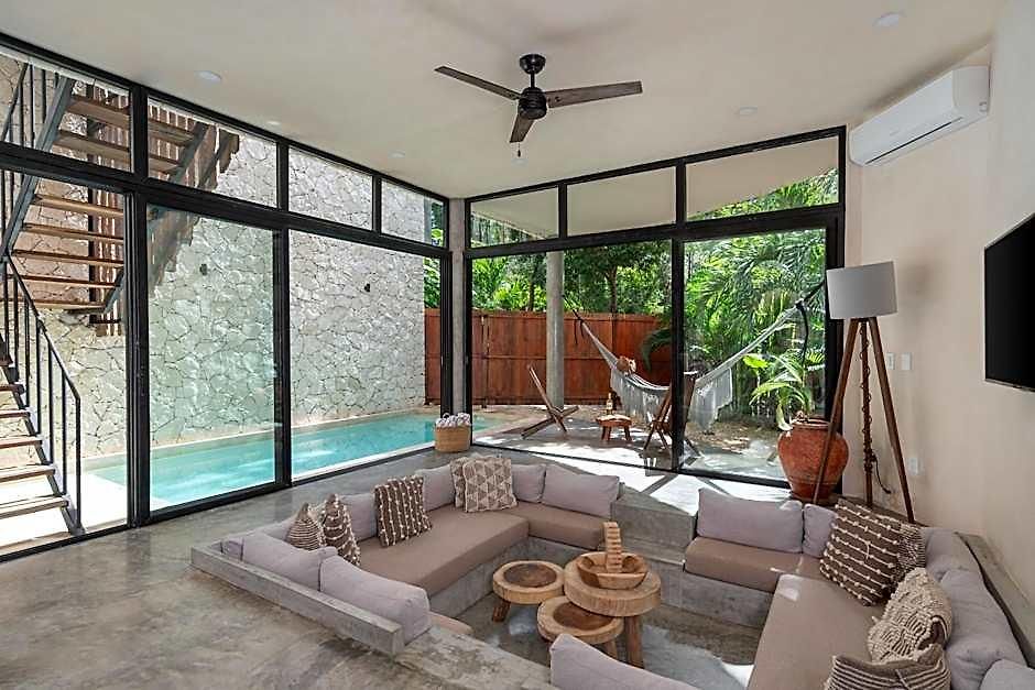 Villa 2 Tropical Bohemian Villas-2 Priv Pool-bbq 3a-3b