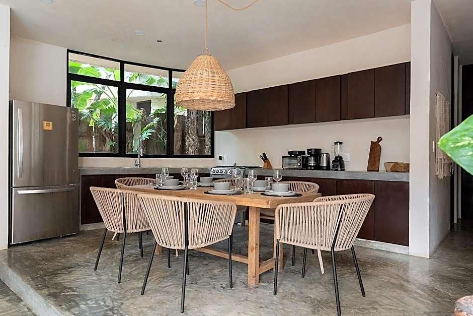 2 Tropical Bohemian Villas-2 Priv Pool-bbq 3a-3b *