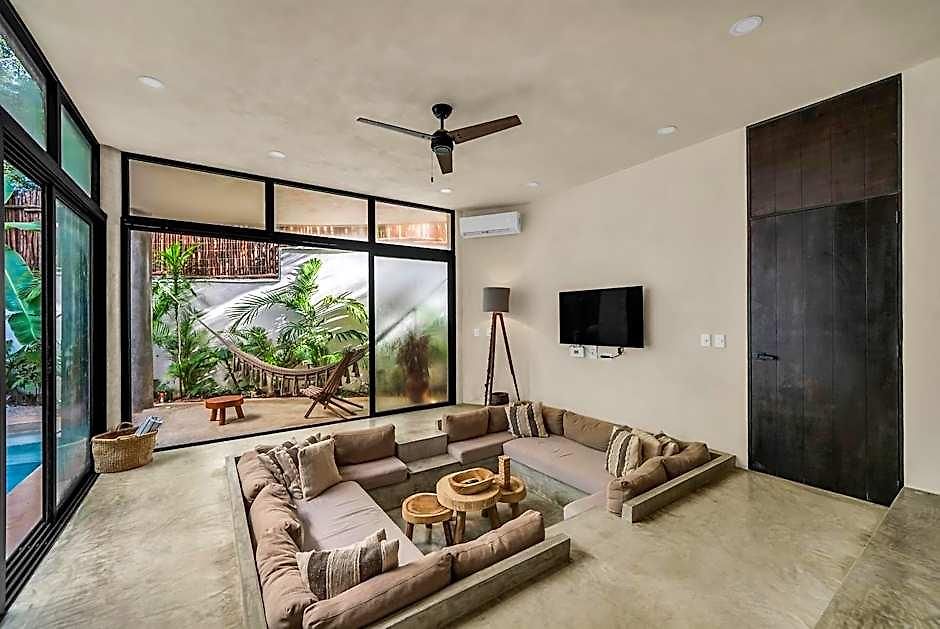 Villa 2 Tropical Bohemian Villas-2 Priv Pool-bbq 3a-3b