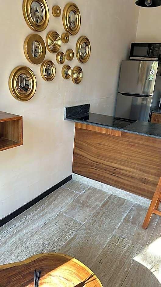 Apartment W/plunge Pool & Kitchen