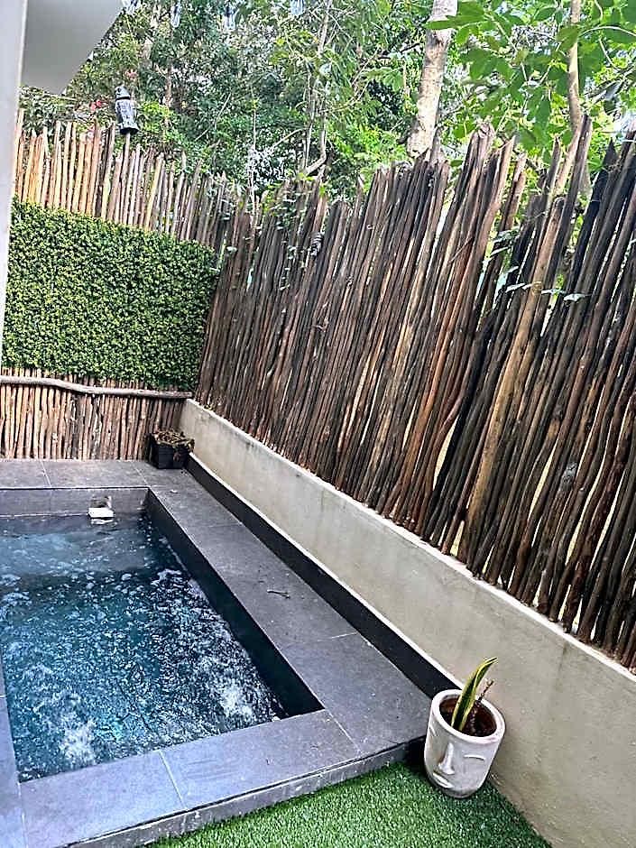 Apartment W/plunge Pool & Kitchen *