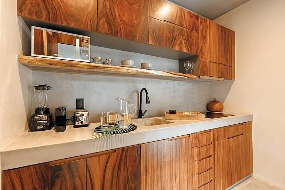 Naj Aparthotel 4*